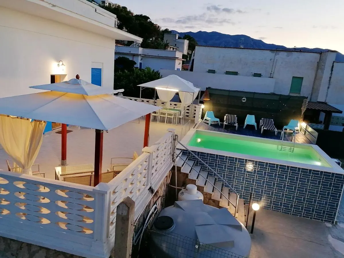 Elegant Apartment In Alcamo Marina 90 M² With Shared Pool Italia