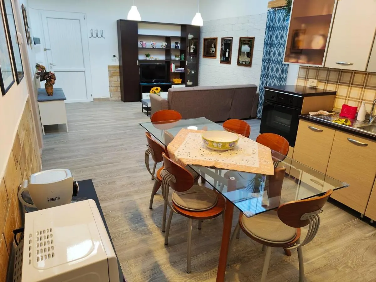 Elegant Apartment In Alcamo Marina 90 M² With Shared Pool